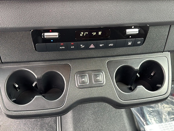 Mercedes-Benz Sprinter 319 19 of 19