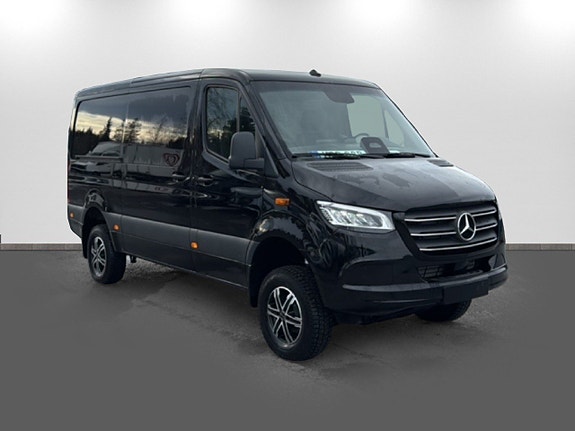 Mercedes-Benz Sprinter 319 2 of 19