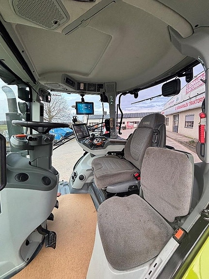 CLAAS Axion 830 Cmatic 6 of 13