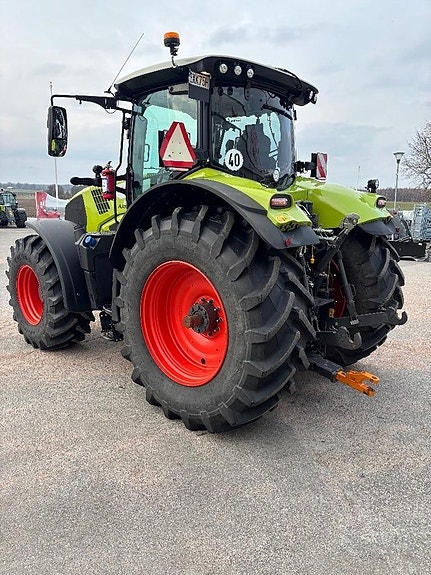 CLAAS Axion 830 Cmatic 4 of 13
