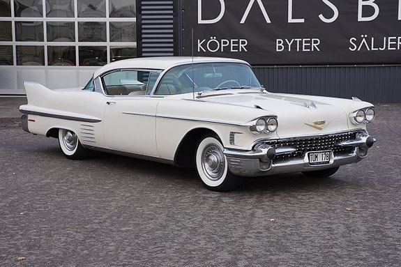 Cadillac Coupé DeVille