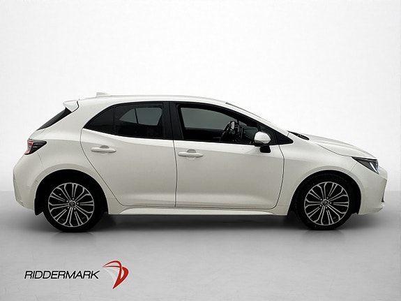 Toyota Corolla 4 of 5
