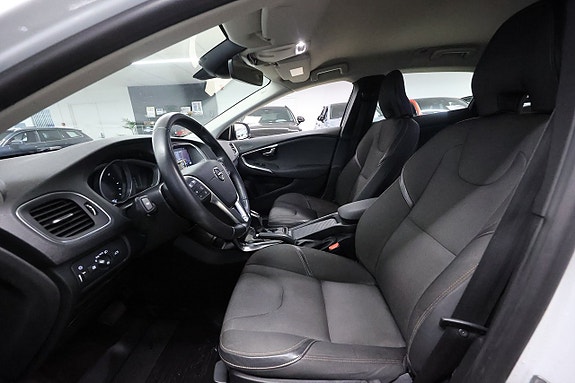 Volvo V40 Cross Country 15 of 20