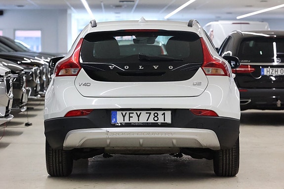 Volvo V40 Cross Country 8 of 20