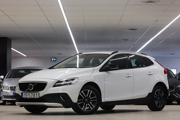 Volvo V40 Cross Country 3 of 20