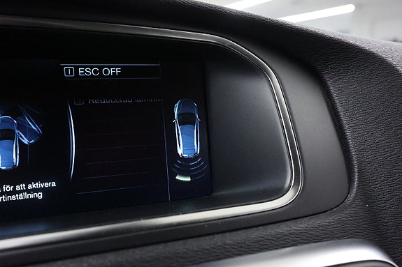 Volvo V40 Cross Country 20 of 20
