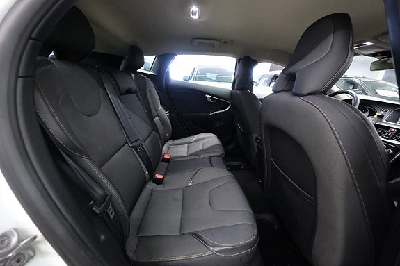 Volvo V40 Cross Country 11 of 20