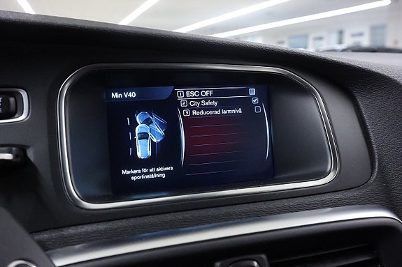 Volvo V40 Cross Country 19 of 20