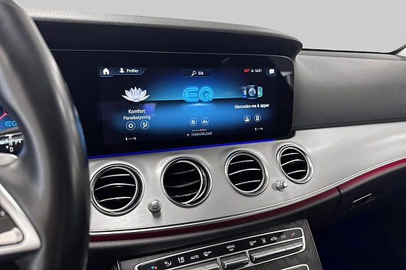 Mercedes-Benz E300 19 of 23