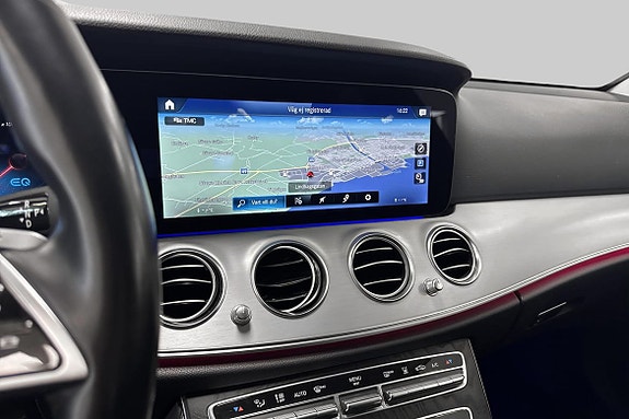 Mercedes-Benz E300 17 of 23