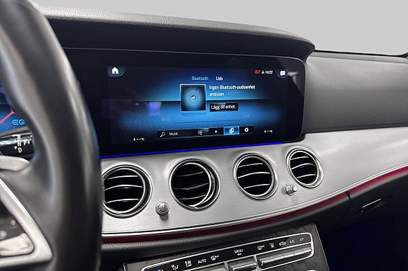 Mercedes-Benz E300 20 of 23