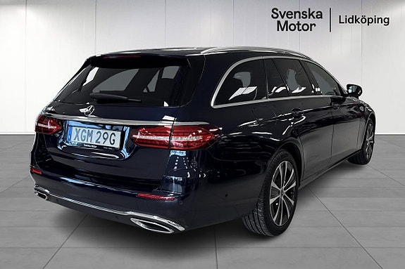 Mercedes-Benz E300 5 of 23
