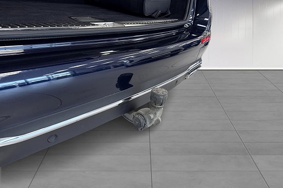 Mercedes-Benz E300 6 of 23
