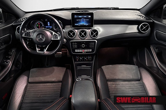 Mercedes-Benz CLA180 9 of 17