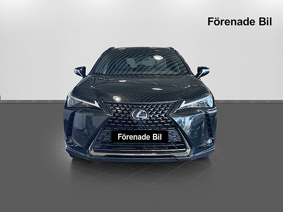 Lexus UX250h 2 of 15