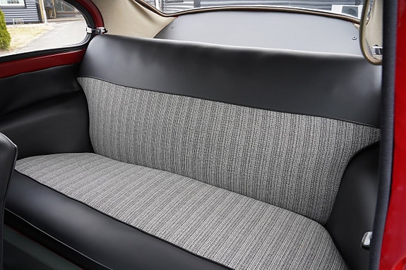 Volvo PV 15 of 27
