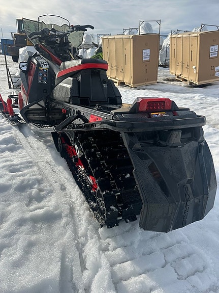 Polaris Indy VR1 Boost Dynamix 137" (momsad) 2 of 3