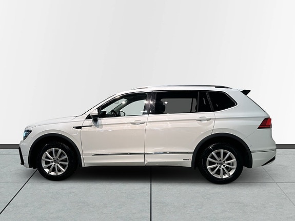 Volkswagen Tiguan Allspace 4 of 5