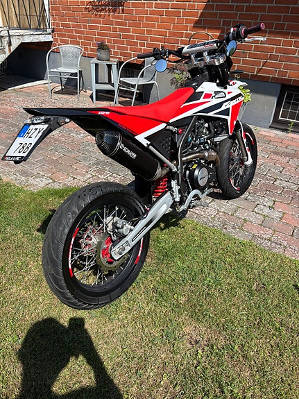 Fantic 125-4T 2 of 5