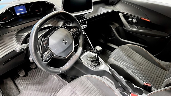 Peugeot 2008 7 of 12