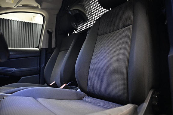 Volkswagen Caddy Maxi 26 of 30