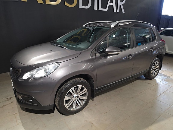 Peugeot 2008 2 of 5