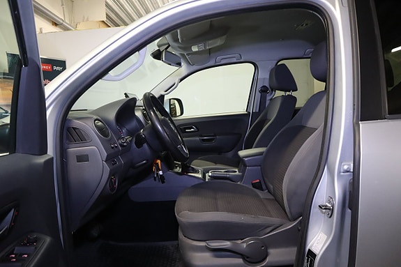 Volkswagen Amarok 8 of 27