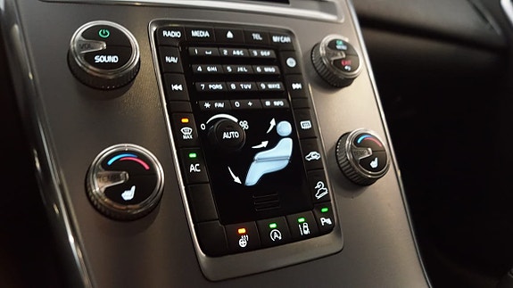 Volvo XC60 10 of 12
