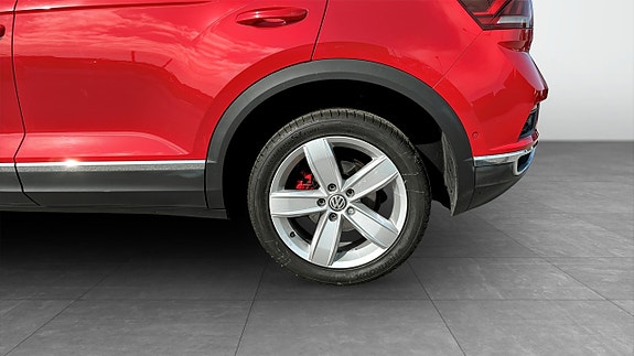 Volkswagen T-Roc 6 of 15