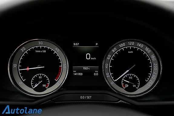 Skoda Superb 22 of 30