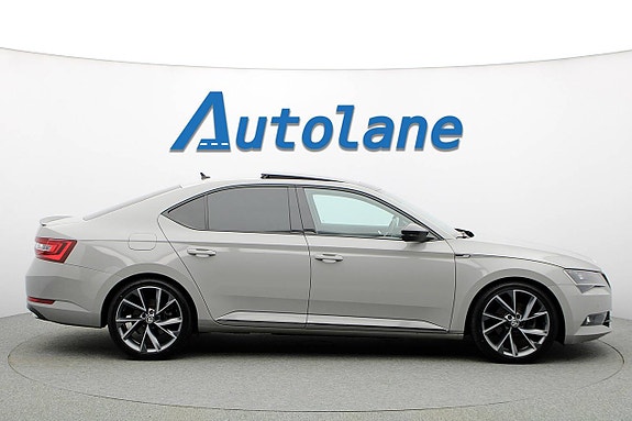 Skoda Superb 9 of 30