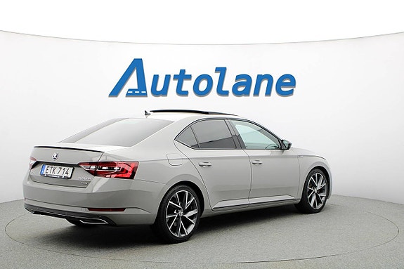 Skoda Superb 8 of 30