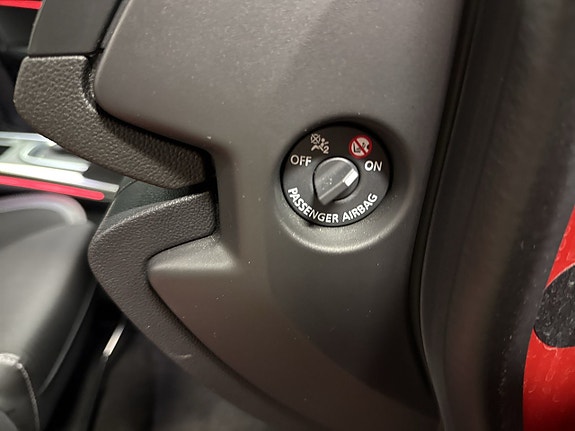 Renault Megane 27 of 27
