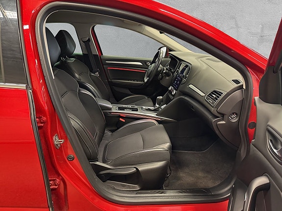 Renault Megane 12 of 27