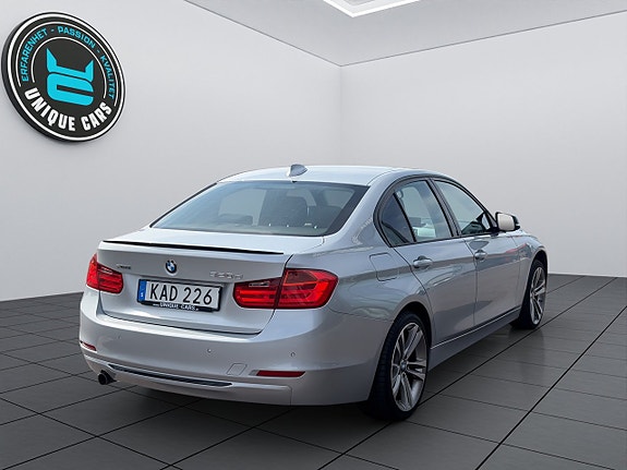 BMW 320 3 of 5