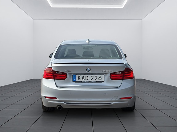 BMW 320 4 of 5
