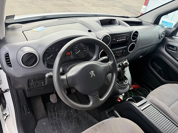 Peugeot Partner 8 of 12