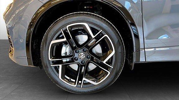 Volkswagen Tiguan 6 of 13