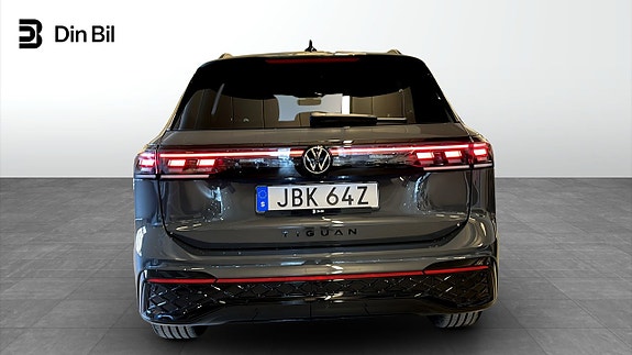 Volkswagen Tiguan 5 of 5