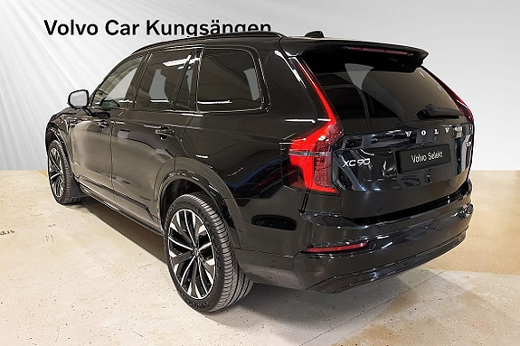 Volvo XC90 4 of 5