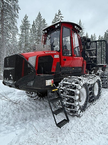 Komatsu 875