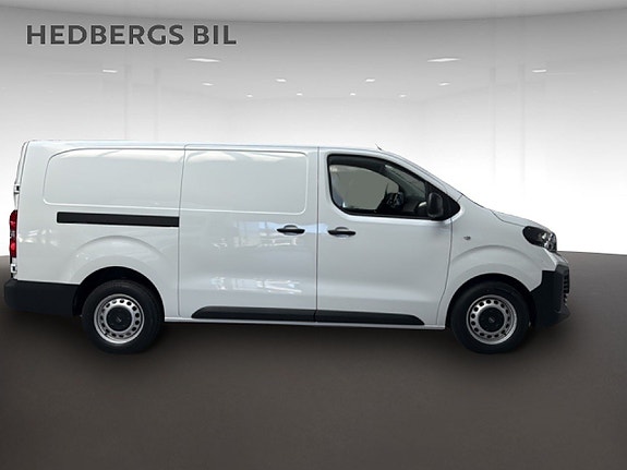 Opel Vivaro 2 of 5
