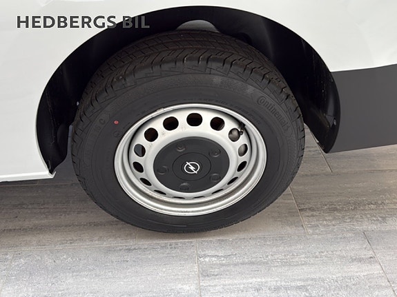 Opel Vivaro 12 of 18