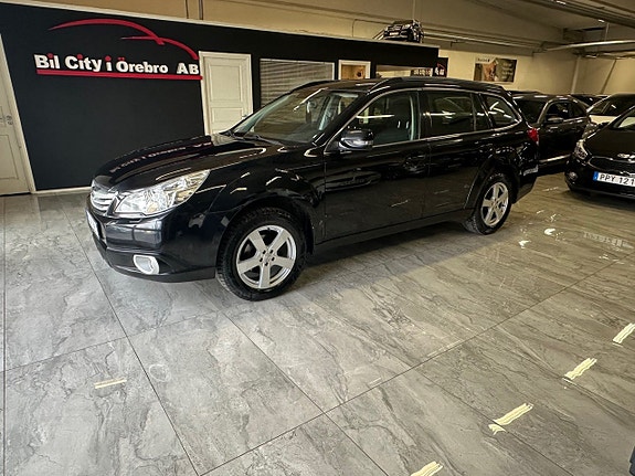 Subaru Outback 3 of 5