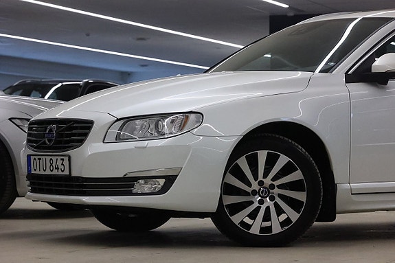 Volvo V70 4 of 5