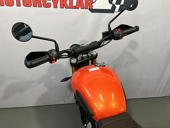 Triumph SCRAMBLER 400X 14 of 17