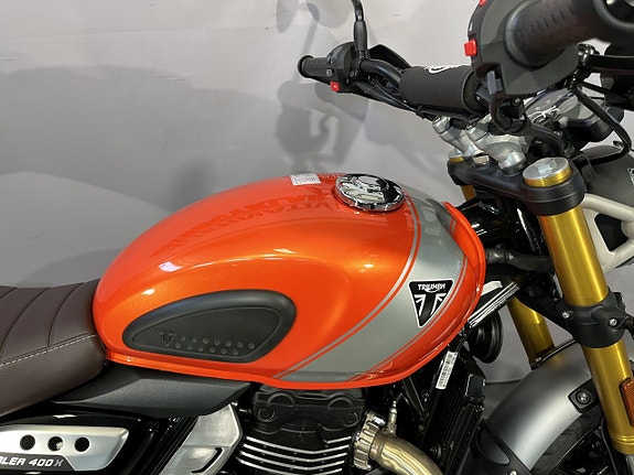 Triumph SCRAMBLER 400X 9 of 17