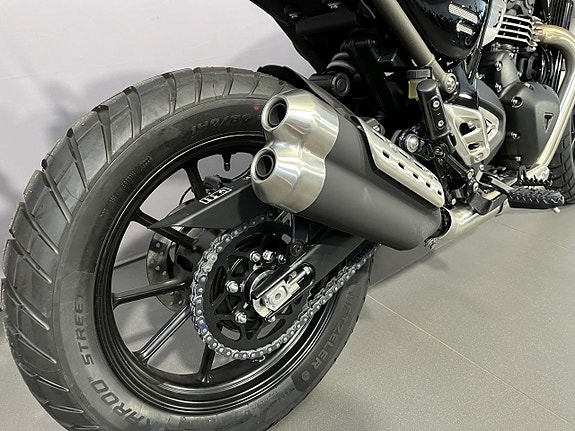Triumph SCRAMBLER 400X 13 of 17