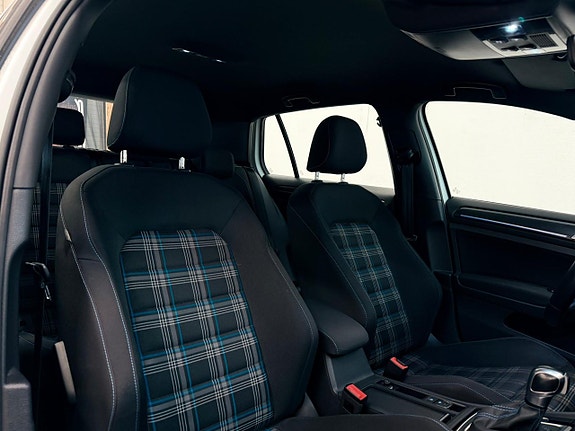 Volkswagen Golf I 17 of 18