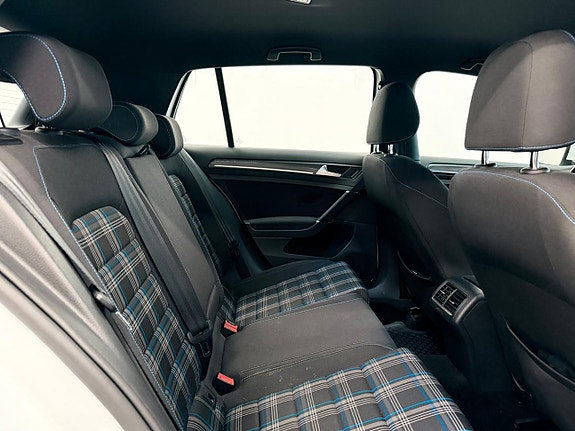 Volkswagen Golf I 8 of 18